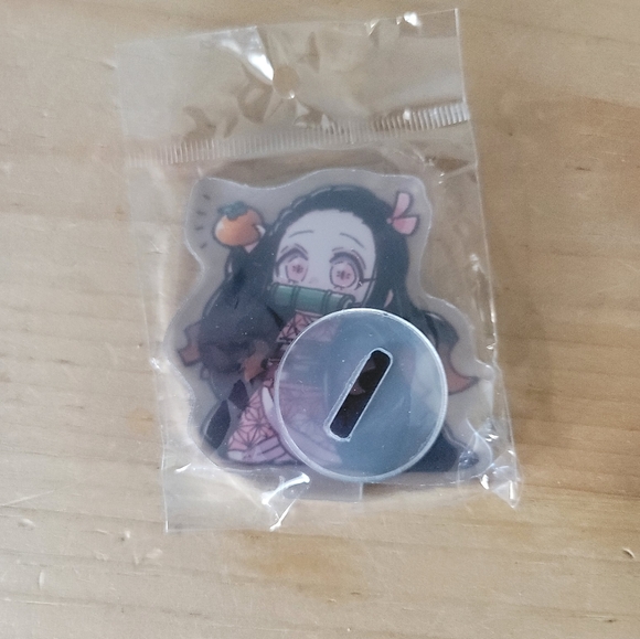 Demon Slayer Keychain Pin Acrylic Stand NEZUKO KAMADO - Picture 9 of 9